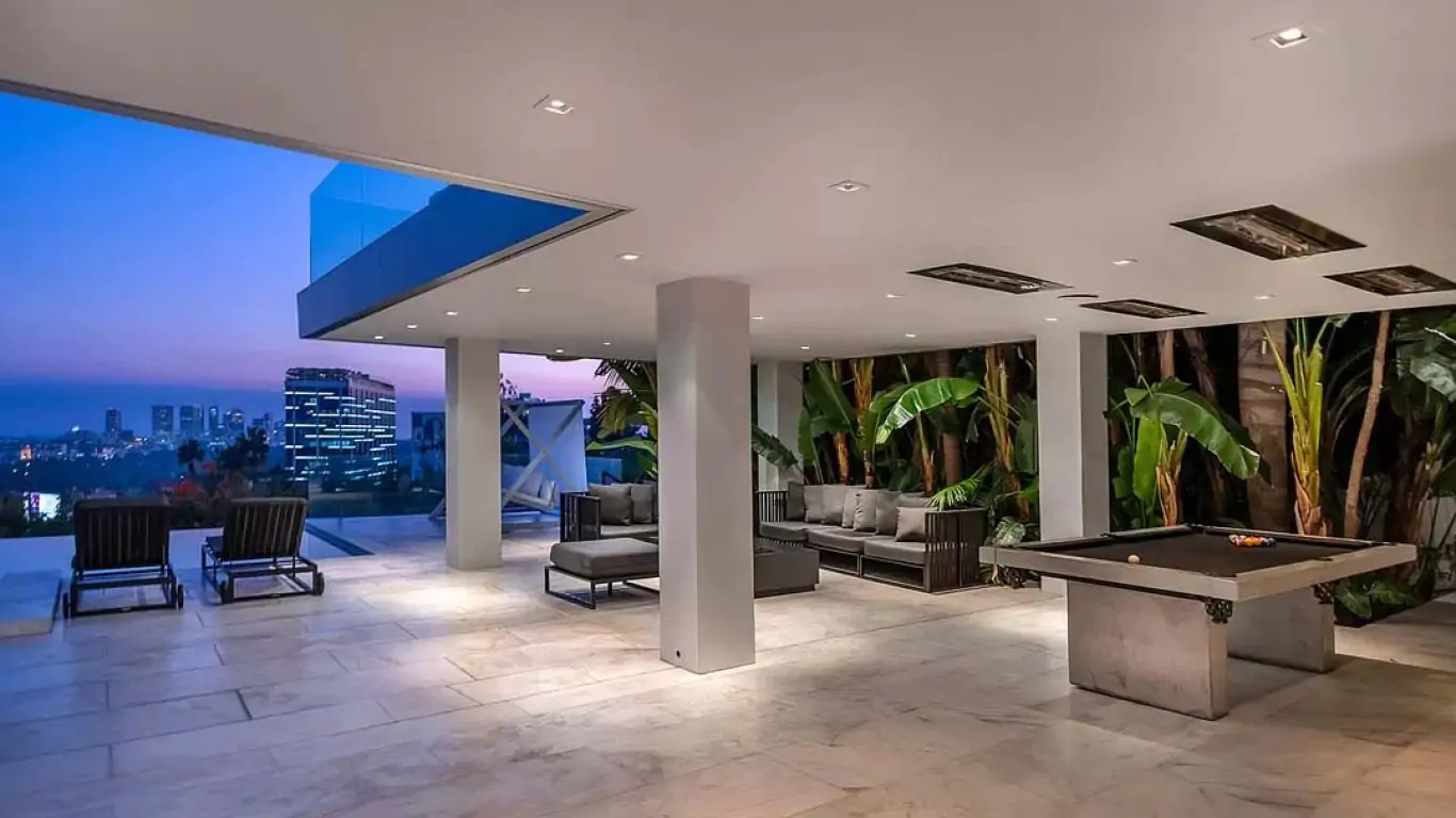 Villa Daphne | Los Angeles