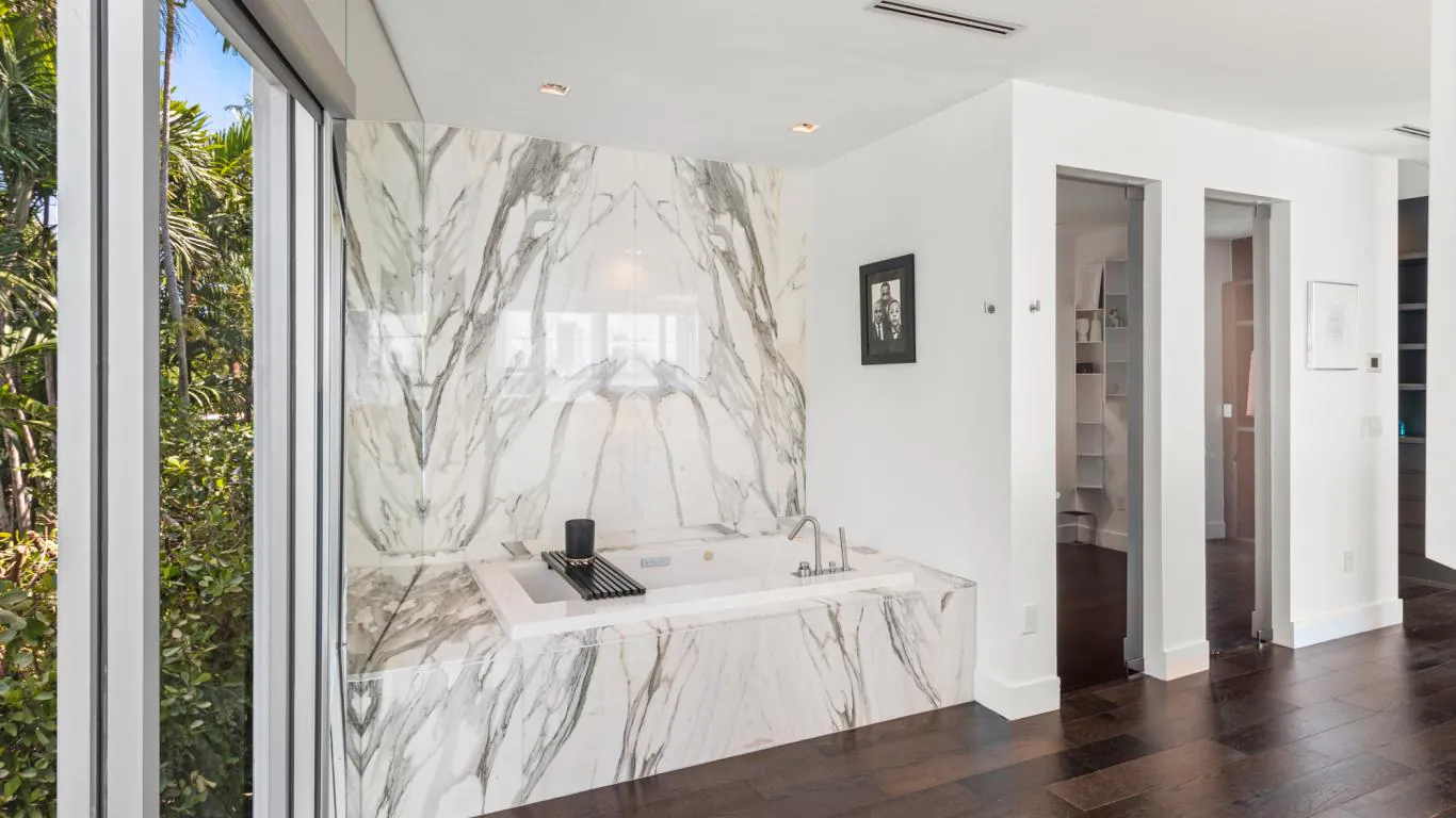 Villa Corra | Miami