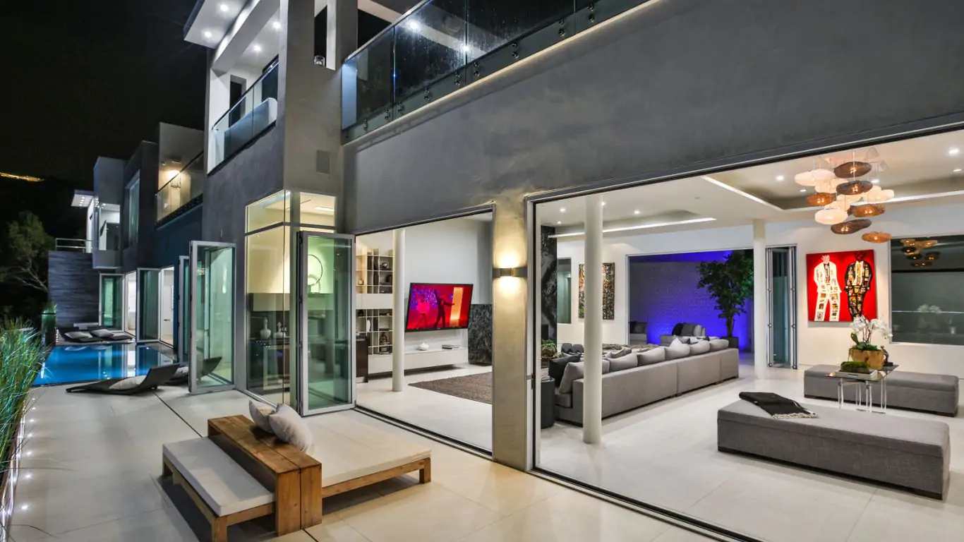 Villa Ninel | Los Angeles