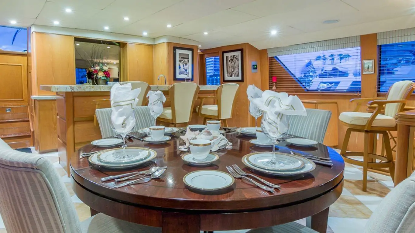 Yacht Broward Trilogy 103 | Yachts