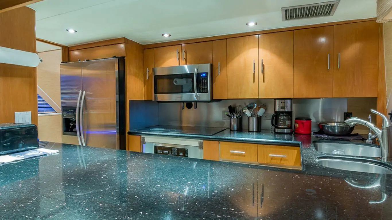 Yacht Broward Trilogy 103 | Yachts