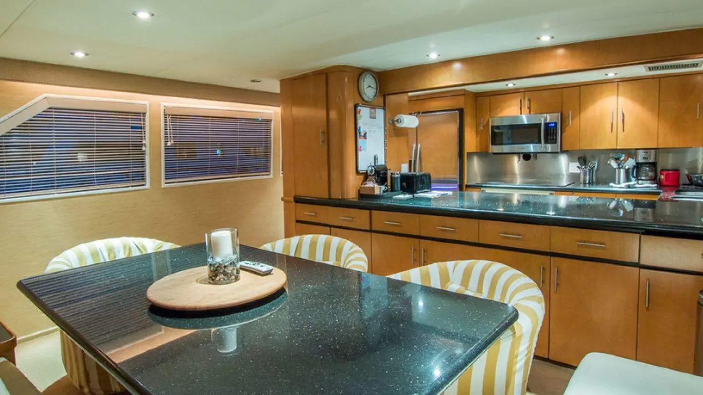 Yacht Broward Trilogy 103 | Yachts