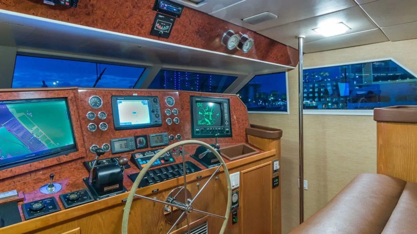 Yacht Broward Trilogy 103 | Yachts