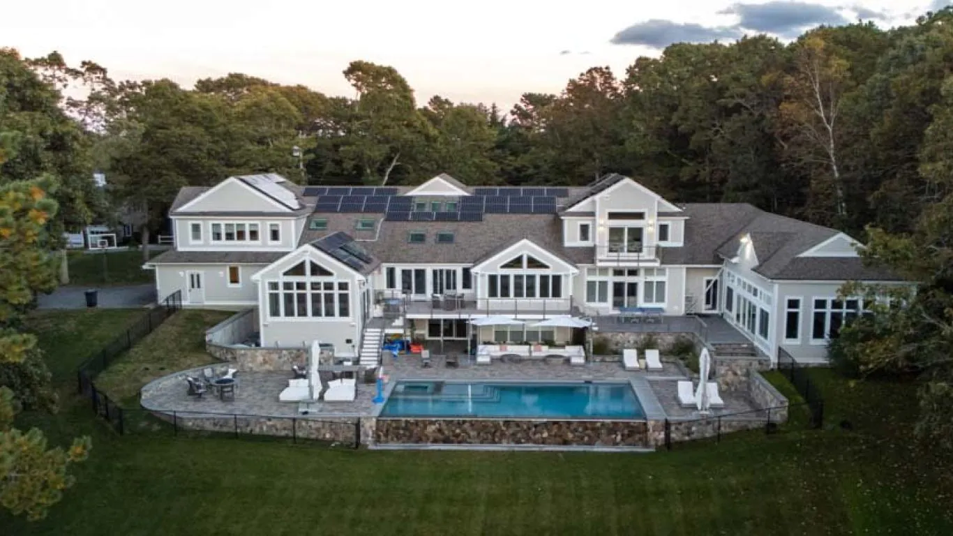 Villa Everly | Cape Cod