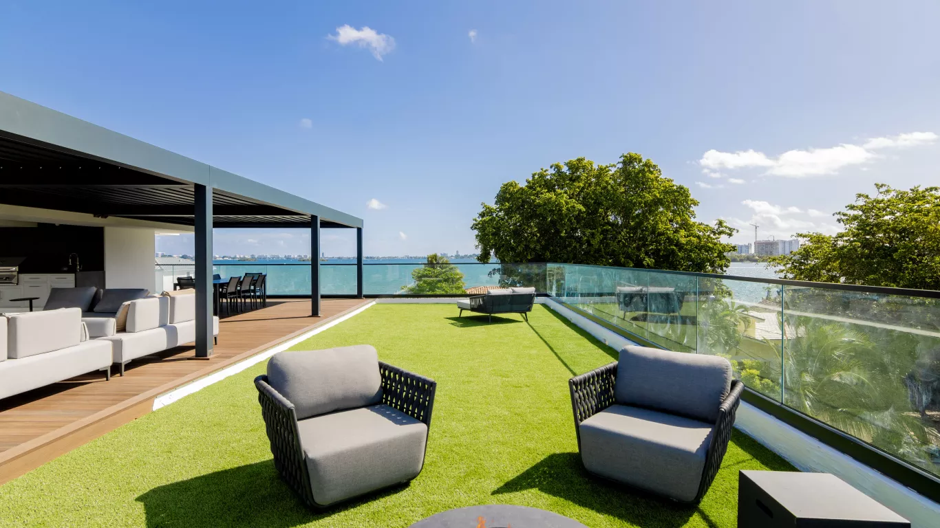 Villa Rosalina | Miami