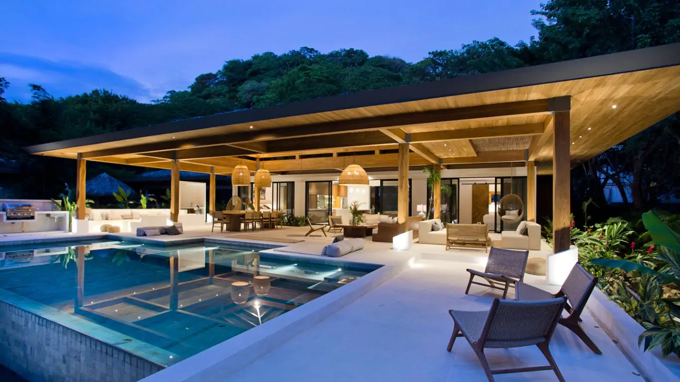 Pasha | Santa Teresa
