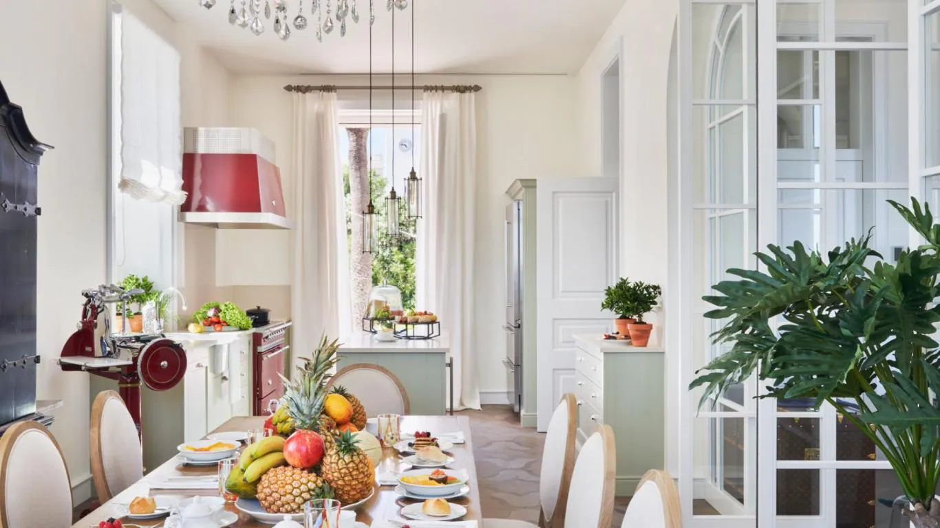 The Red Chalet | Rest of Portugal