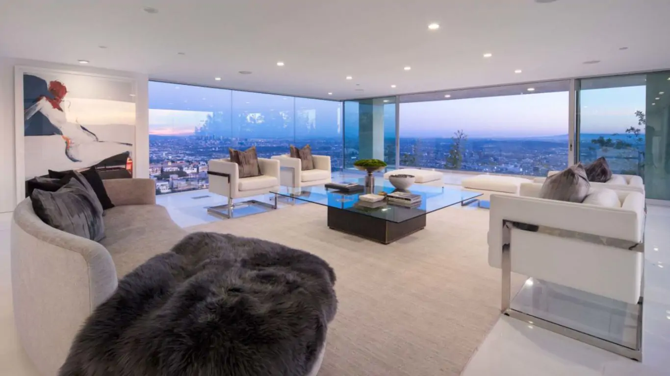 Villa Raina | Los Angeles