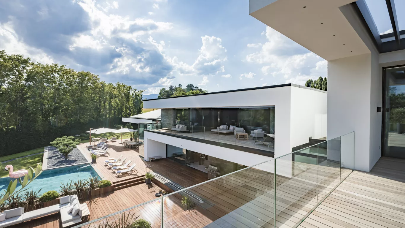 Ultima Geneva Grand Villa | Geneva