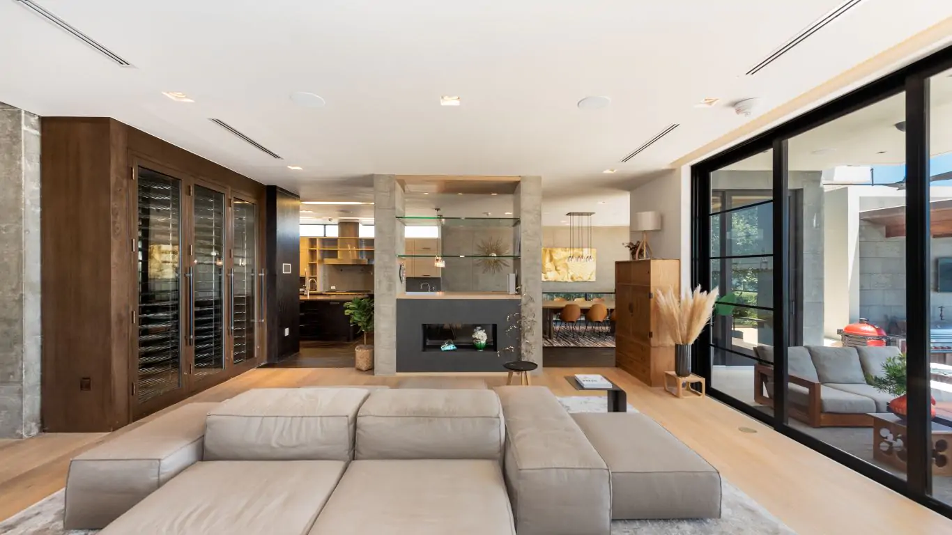 Villa Izzy | Miami