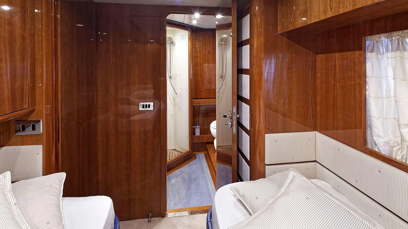 Yacht AQVA 72 | Yachts