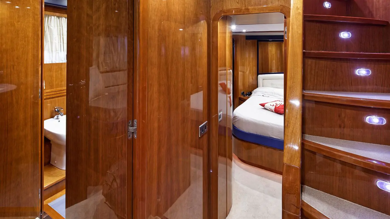 Yacht AQVA 72 | Yachts