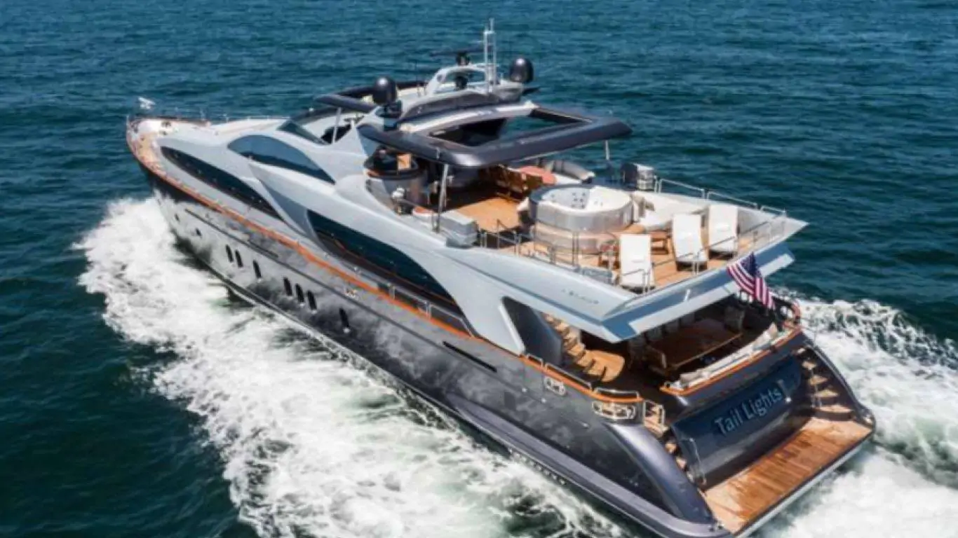 Yacht Tail Lights 116 | Yachts