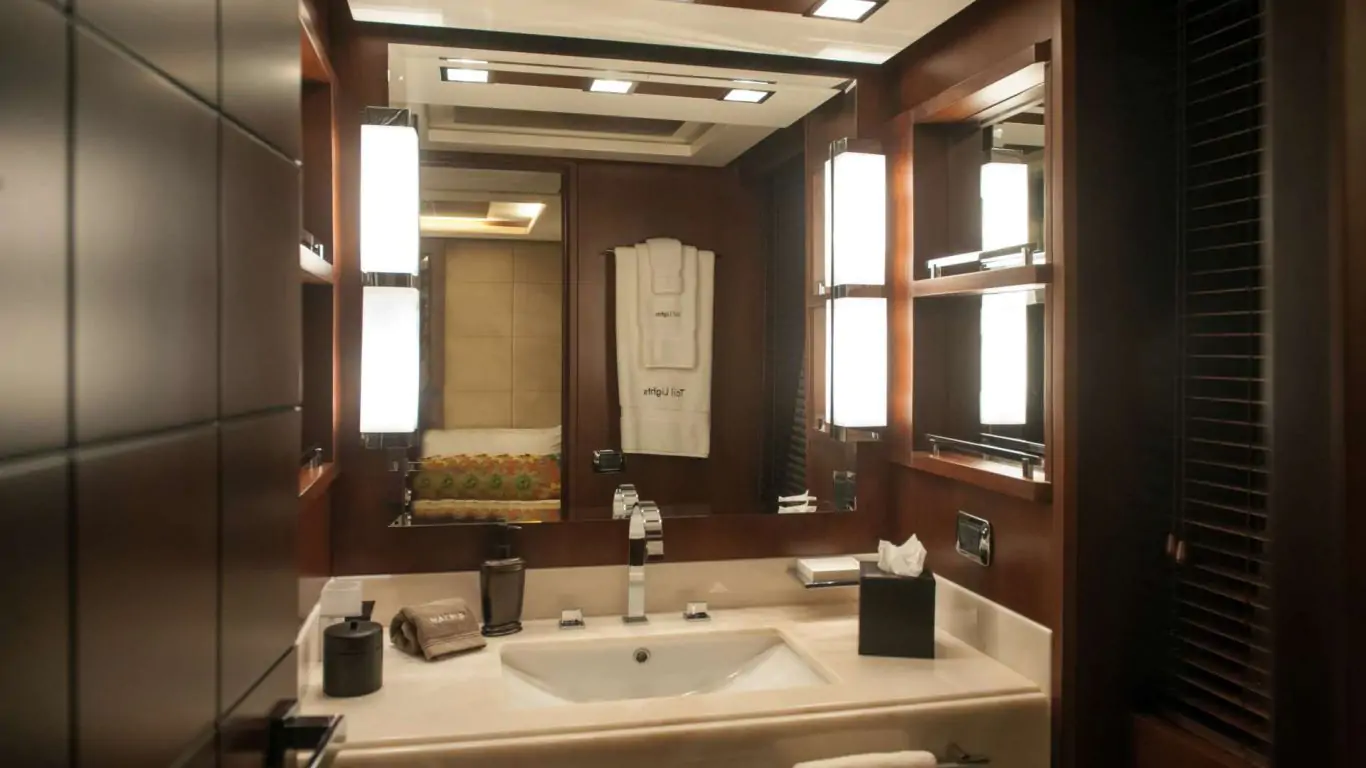 Yacht Tail Lights 116 | Yachts