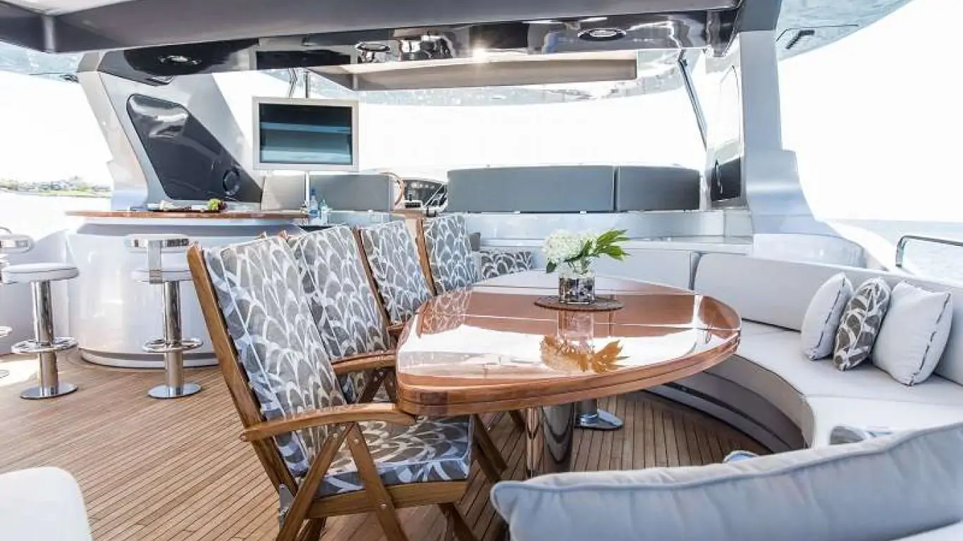 Yacht Tail Lights 116 | Yachts