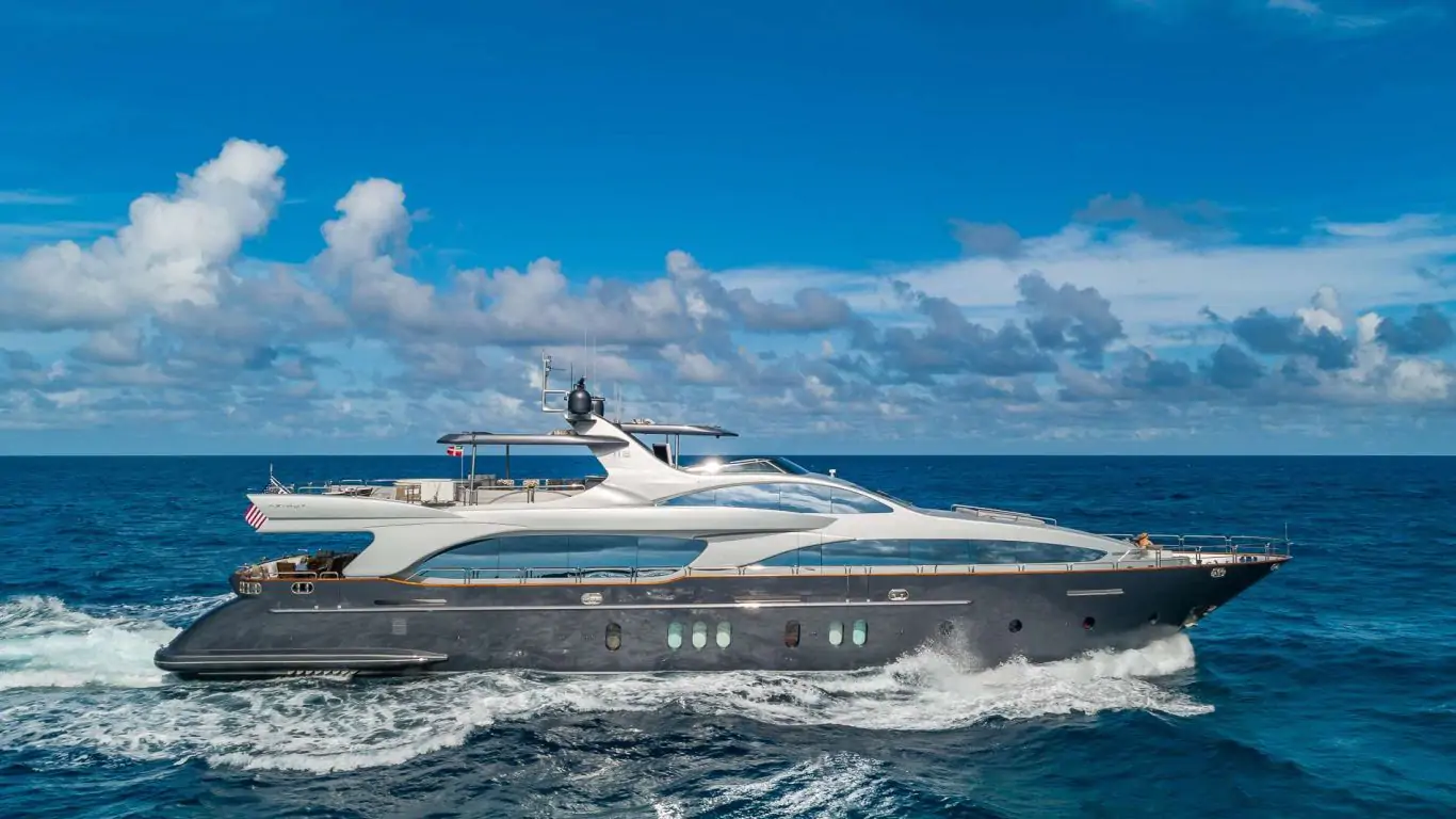 Yacht Tail Lights 116 | Yachts