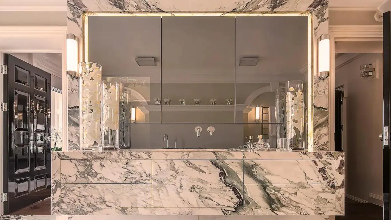 Townhouse Nevaeh | London