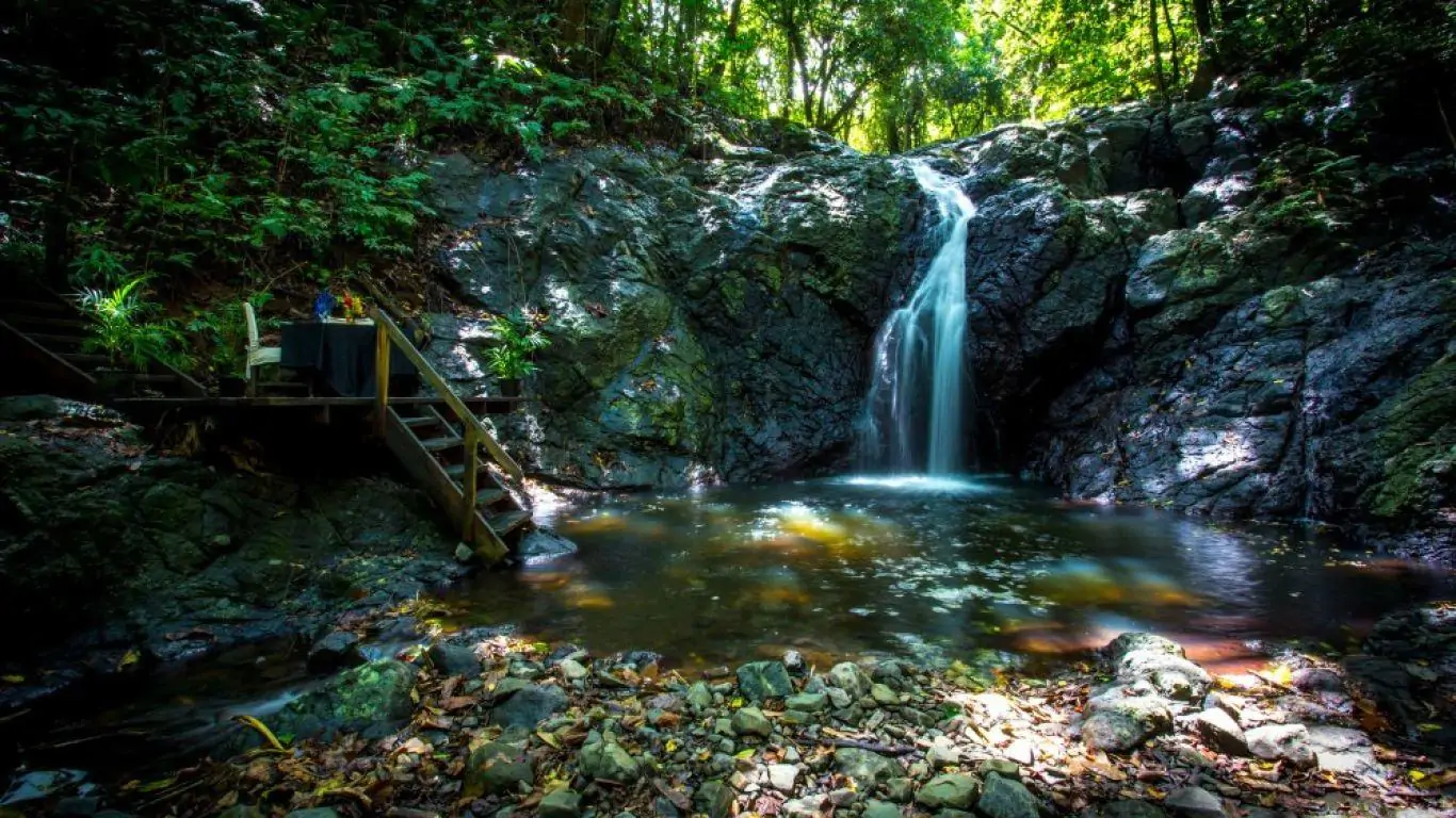 Namale Resort & Spa | Pacific Ocean Islands