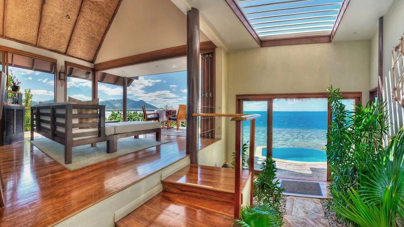 Royal Davui | Pacific Ocean Islands