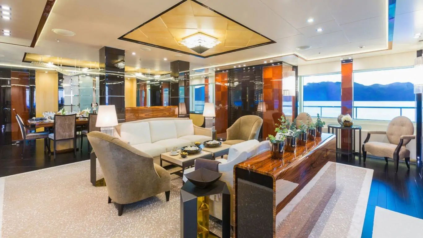 Yacht Party Girl 205 | Yachts