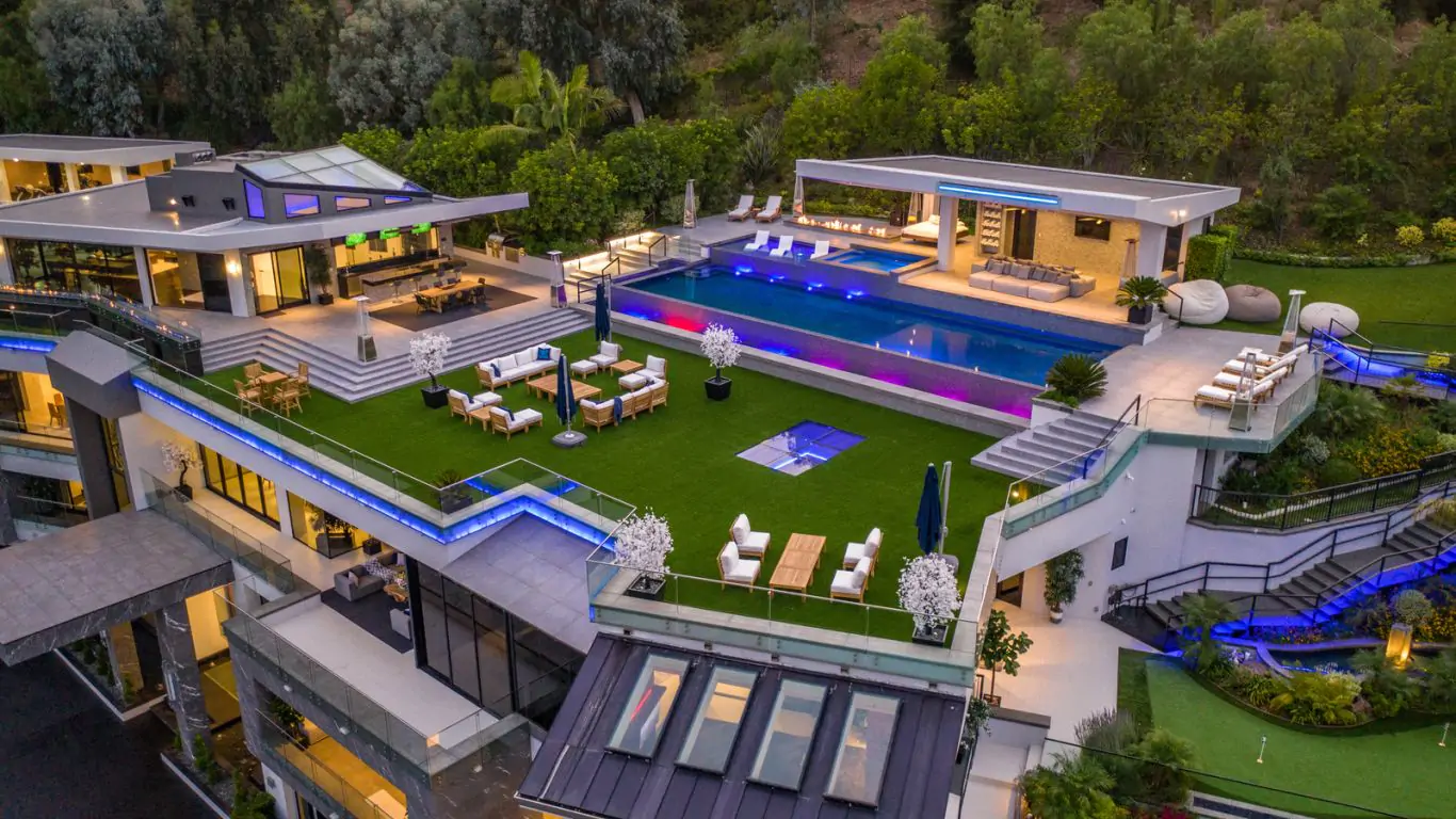 Villa Dominica | Los Angeles