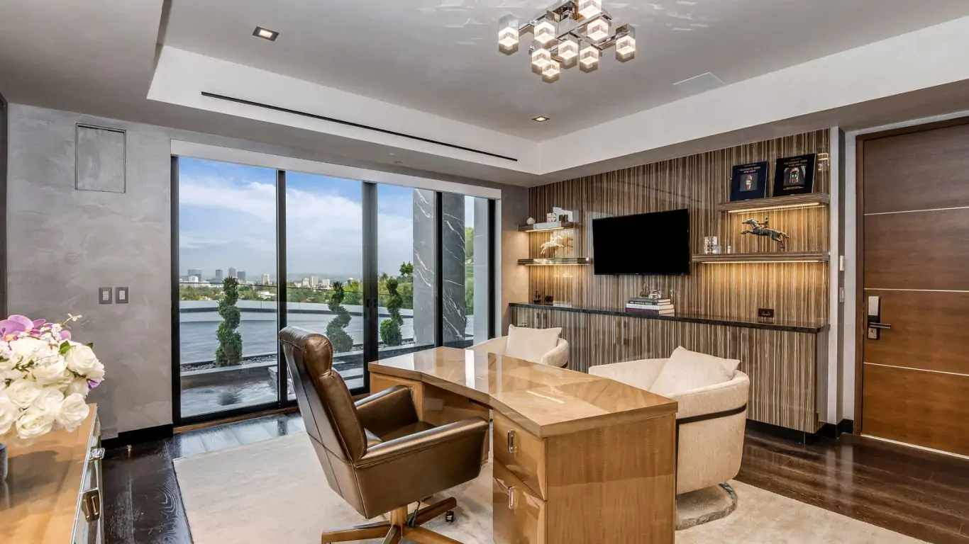 Villa Dominica | Los Angeles