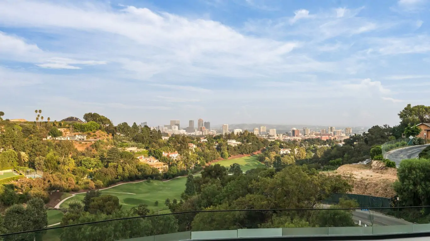 Villa Dominica | Los Angeles