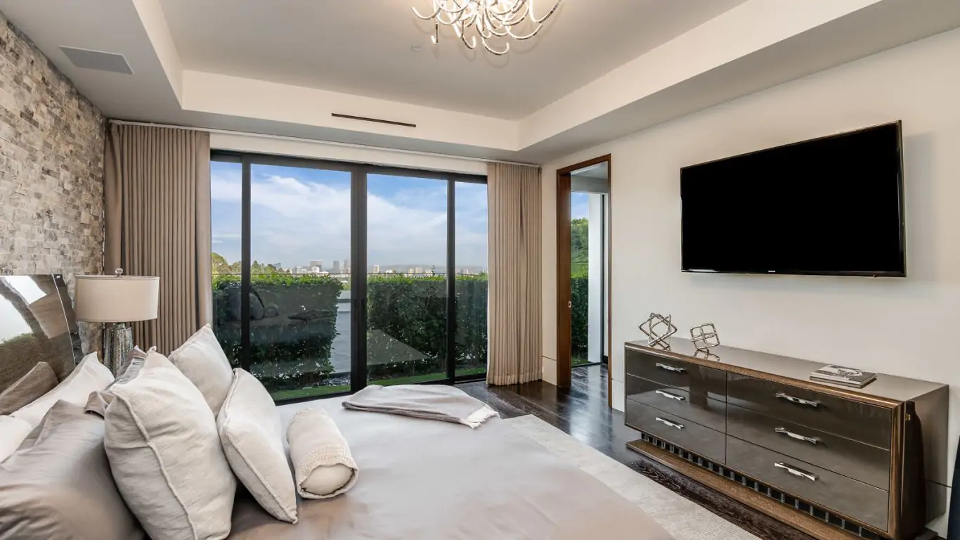 Villa Dominica | Los Angeles