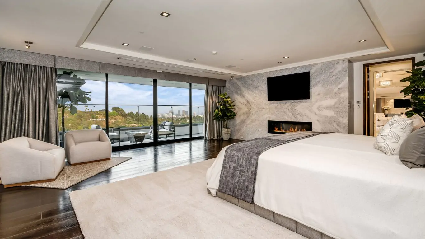 Villa Dominica | Los Angeles