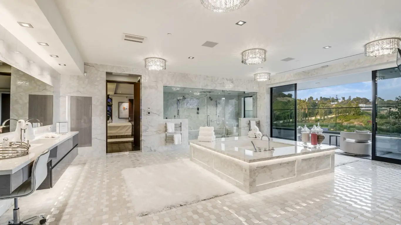 Villa Dominica | Los Angeles