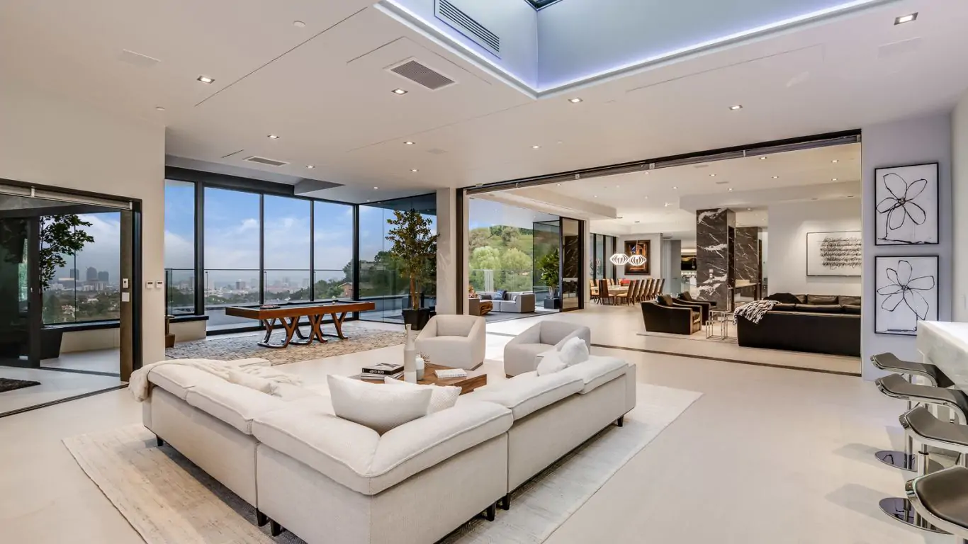 Villa Dominica | Los Angeles