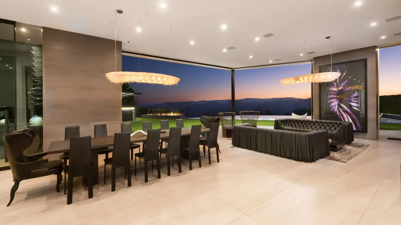 Villa April | Los Angeles