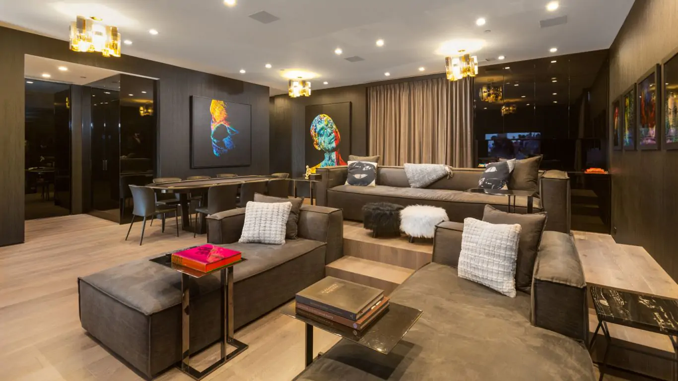 Villa April | Los Angeles