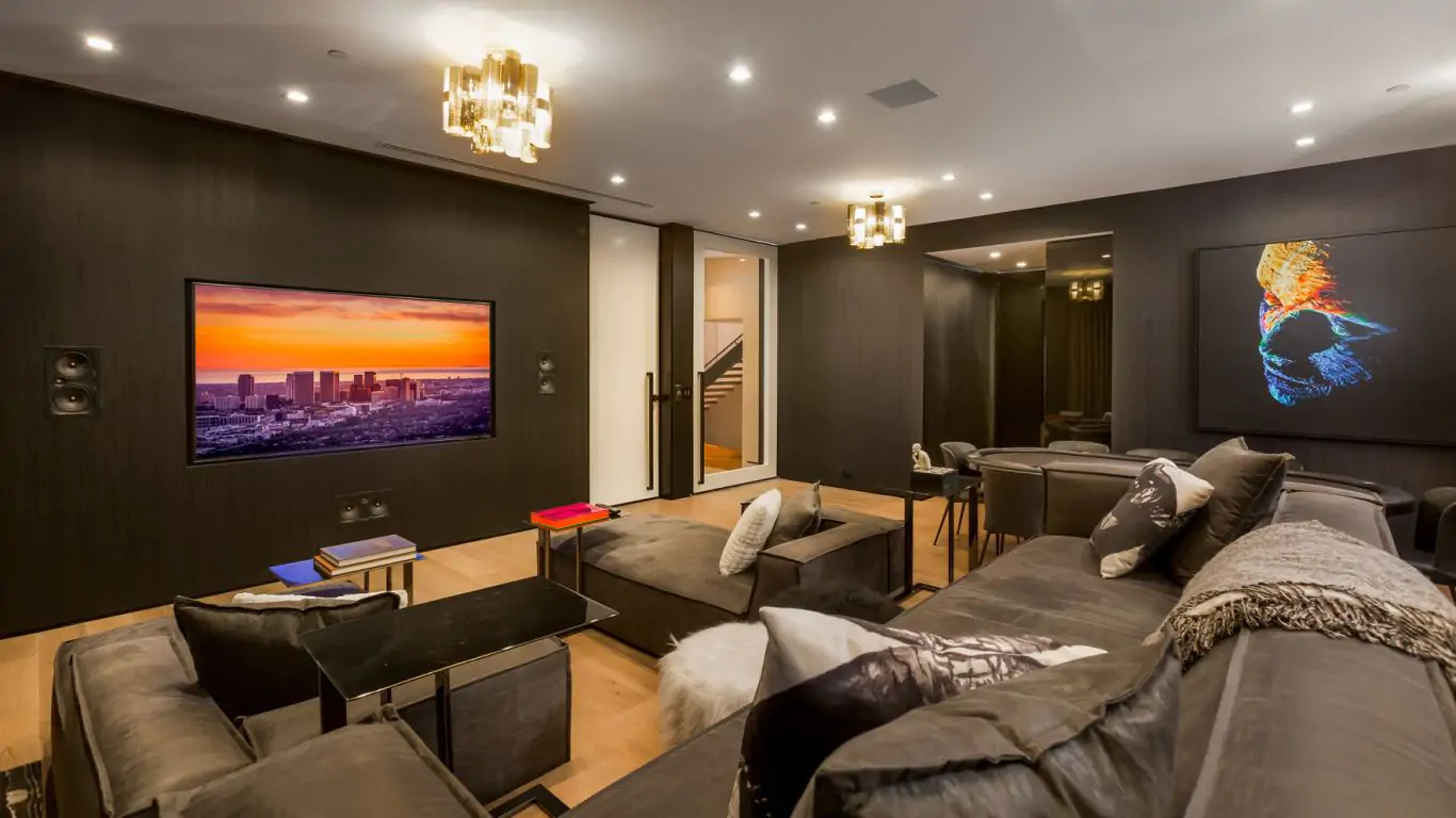 Villa April | Los Angeles