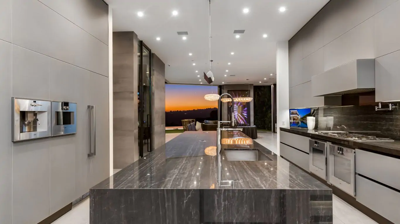 Villa April | Los Angeles