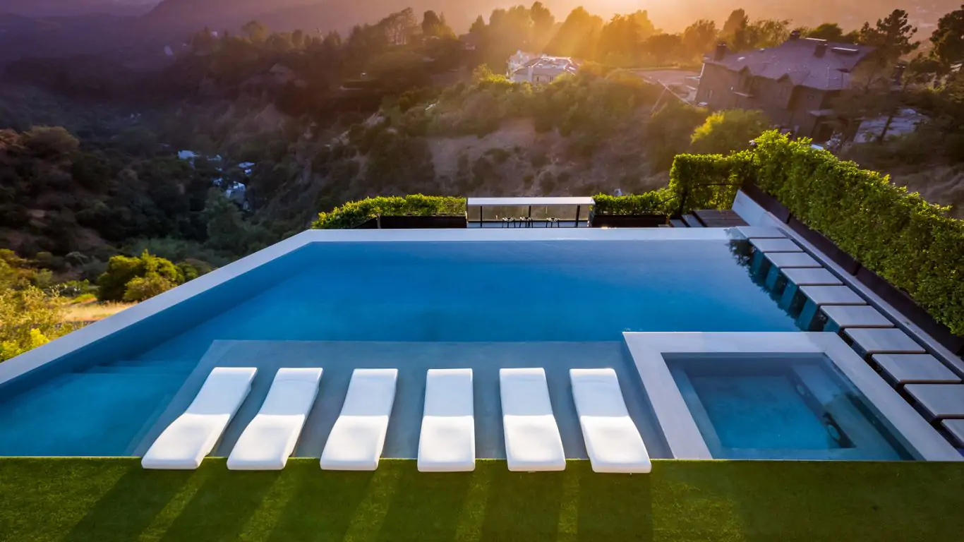 Villa April | Los Angeles