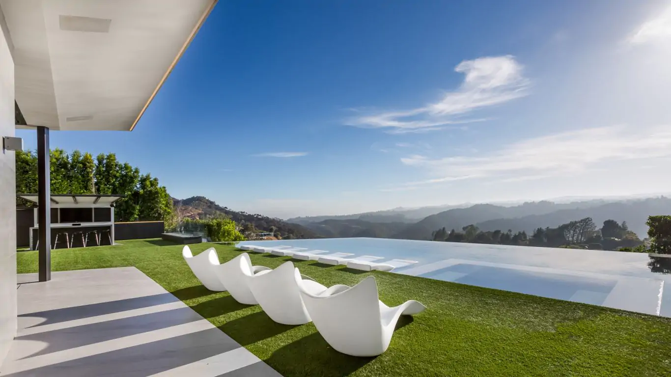 Villa April | Los Angeles