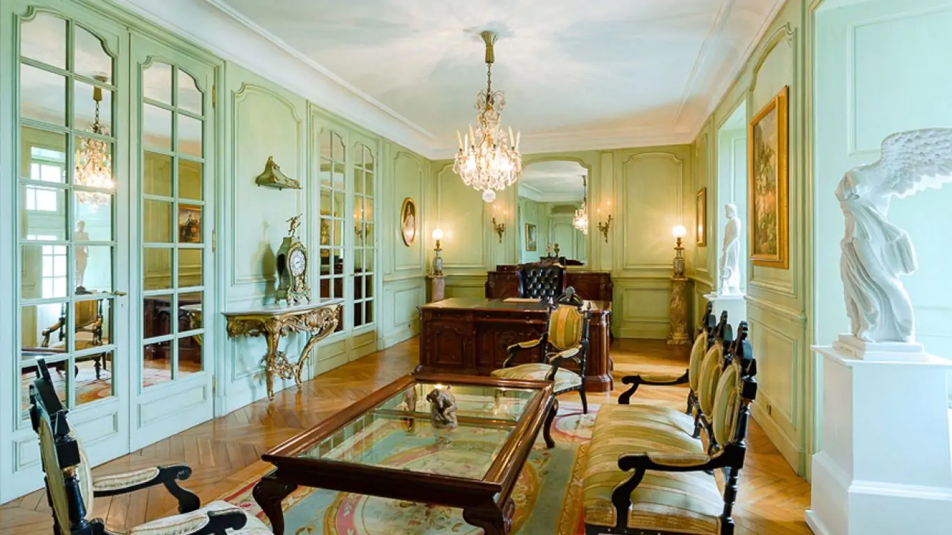 Chateau Ophelia | Paris