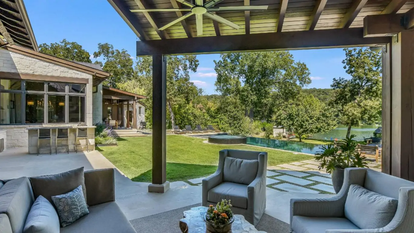 Villa Sylvia | Austin