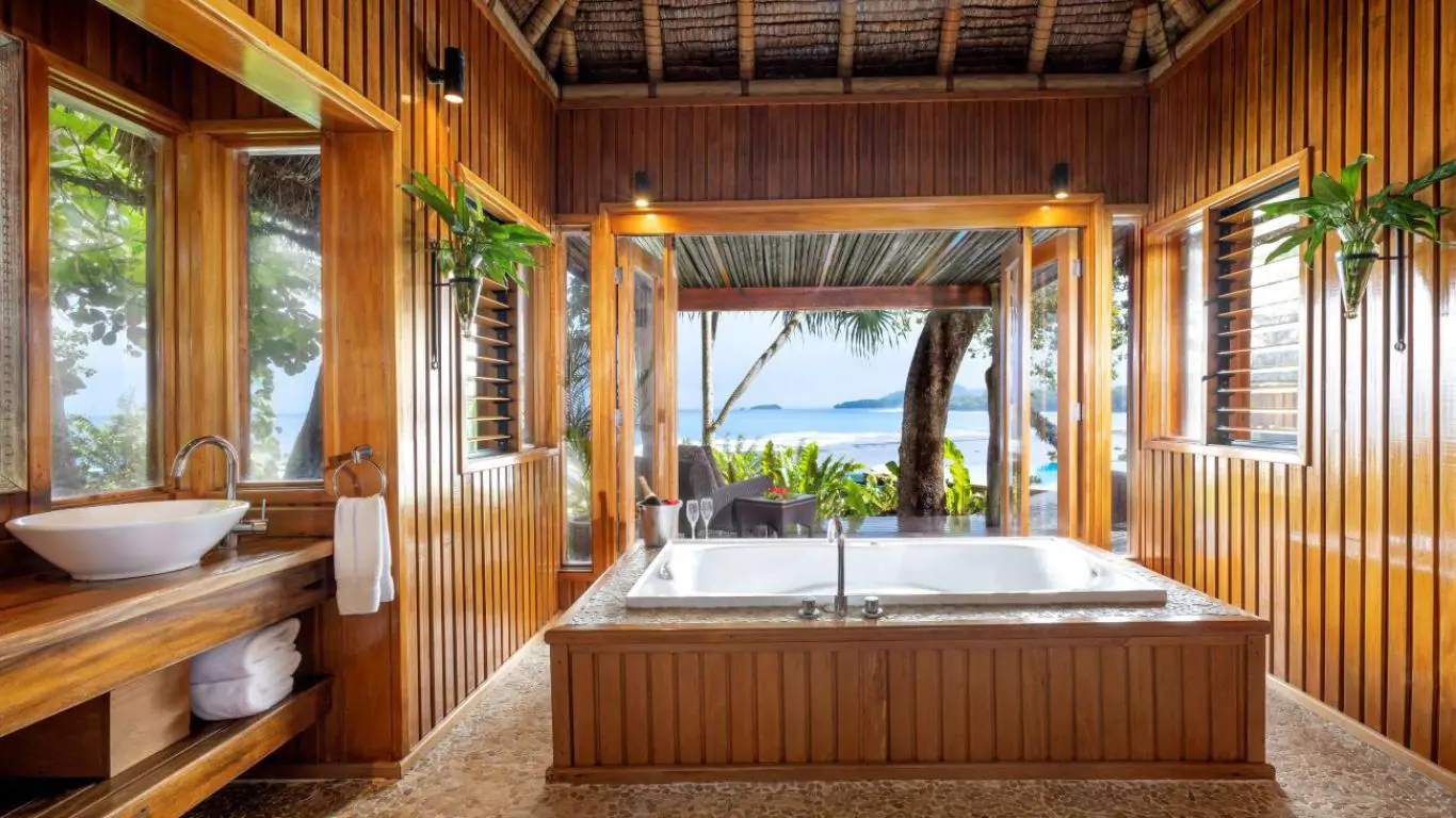 Namale Resort & Spa | Pacific Ocean Islands