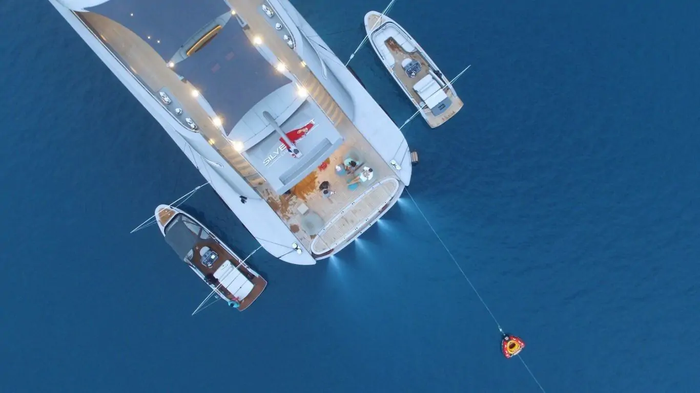 Yacht Silver Fast 252 | Yachts