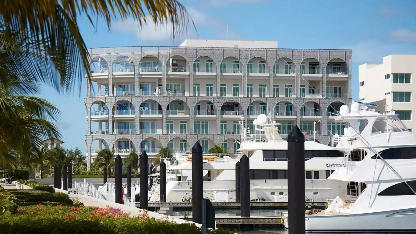 Penthouse Apollo Albany | Bahamas