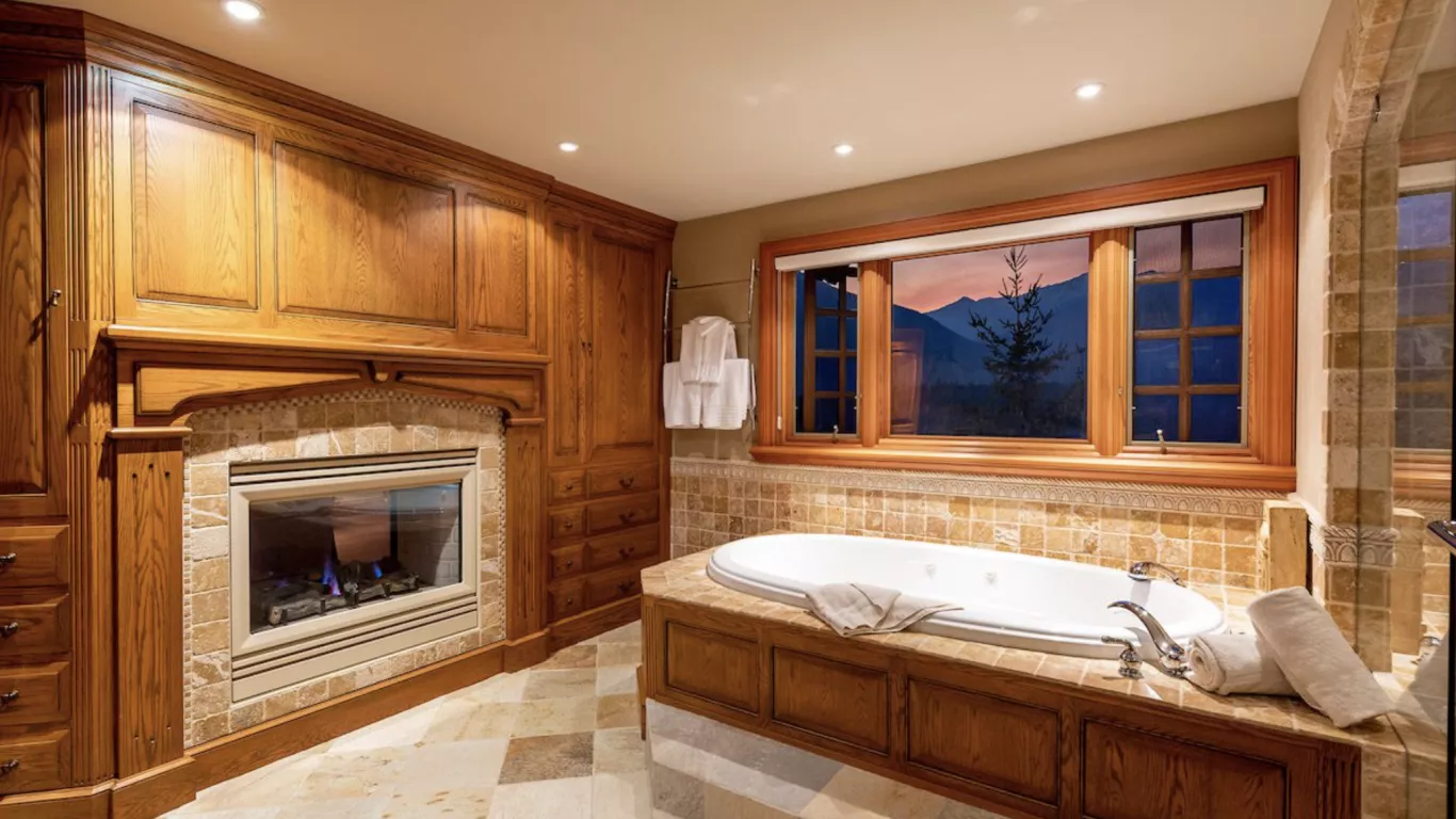 Chalet Akasha | Whistler