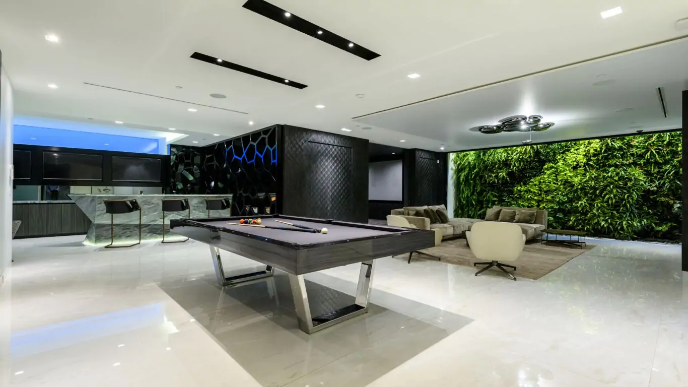 Villa Denise | Los Angeles