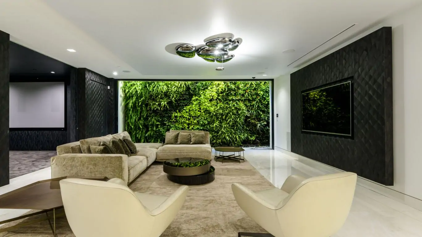 Villa Denise | Los Angeles