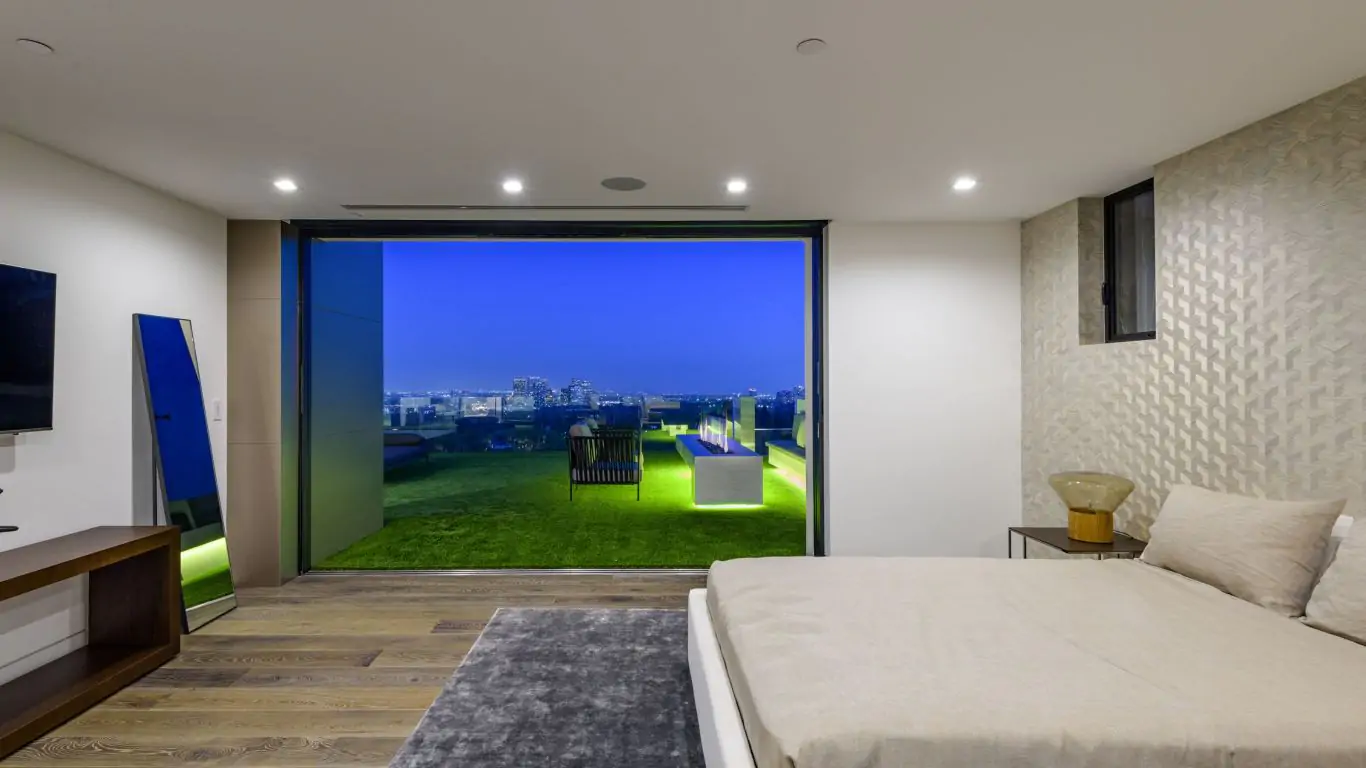Villa Denise | Los Angeles
