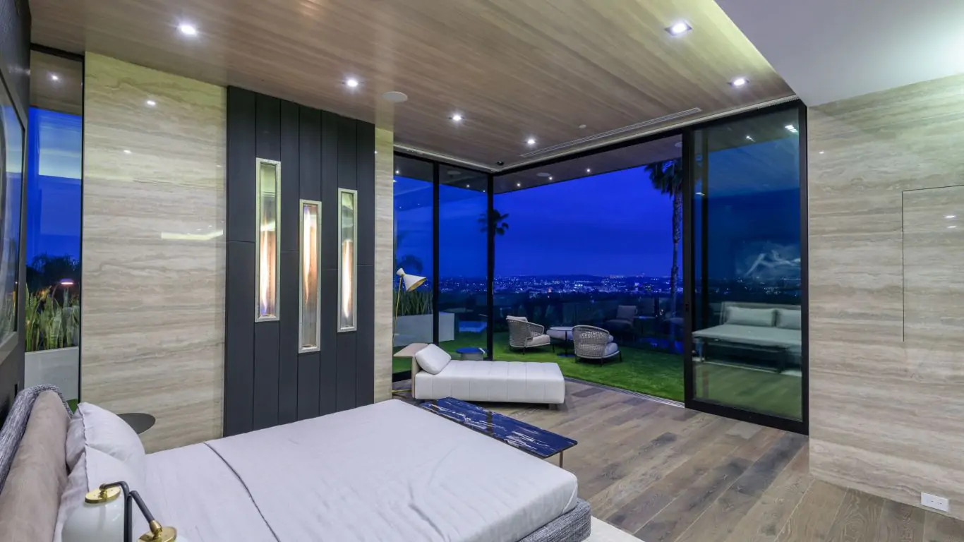 Villa Denise | Los Angeles