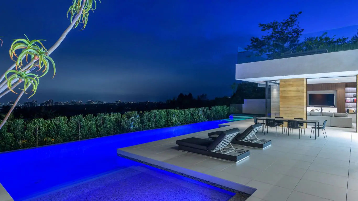 Villa Denise | Los Angeles