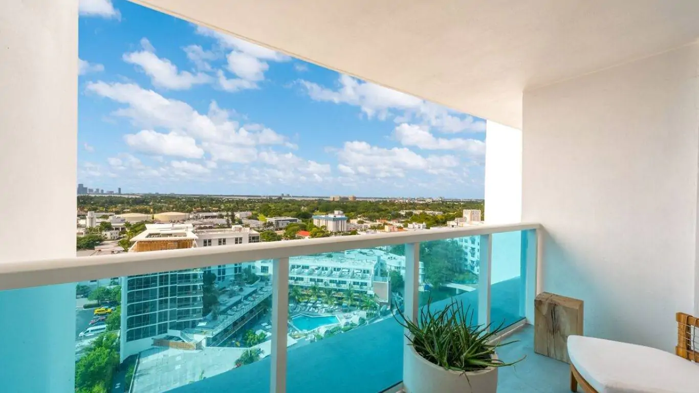 1 Hotel Apartment Den | Miami