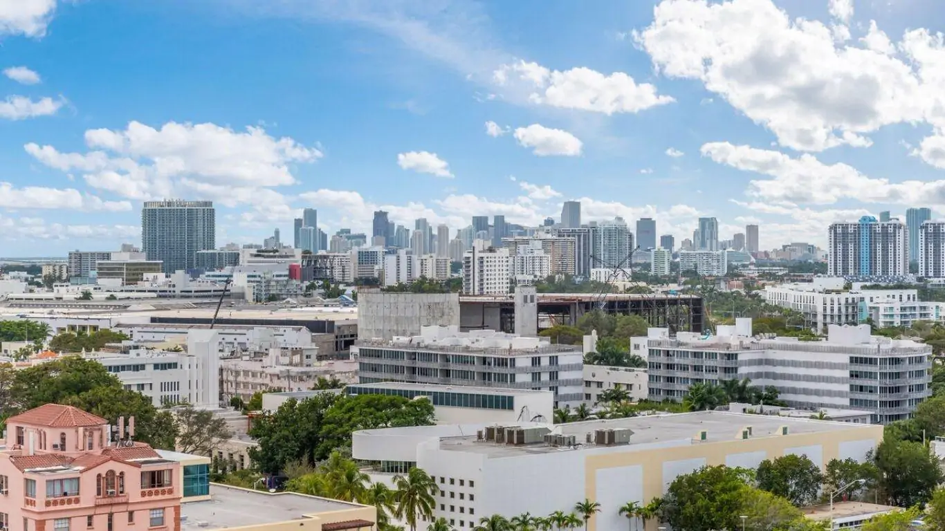 1 Hotel Apartment Den | Miami
